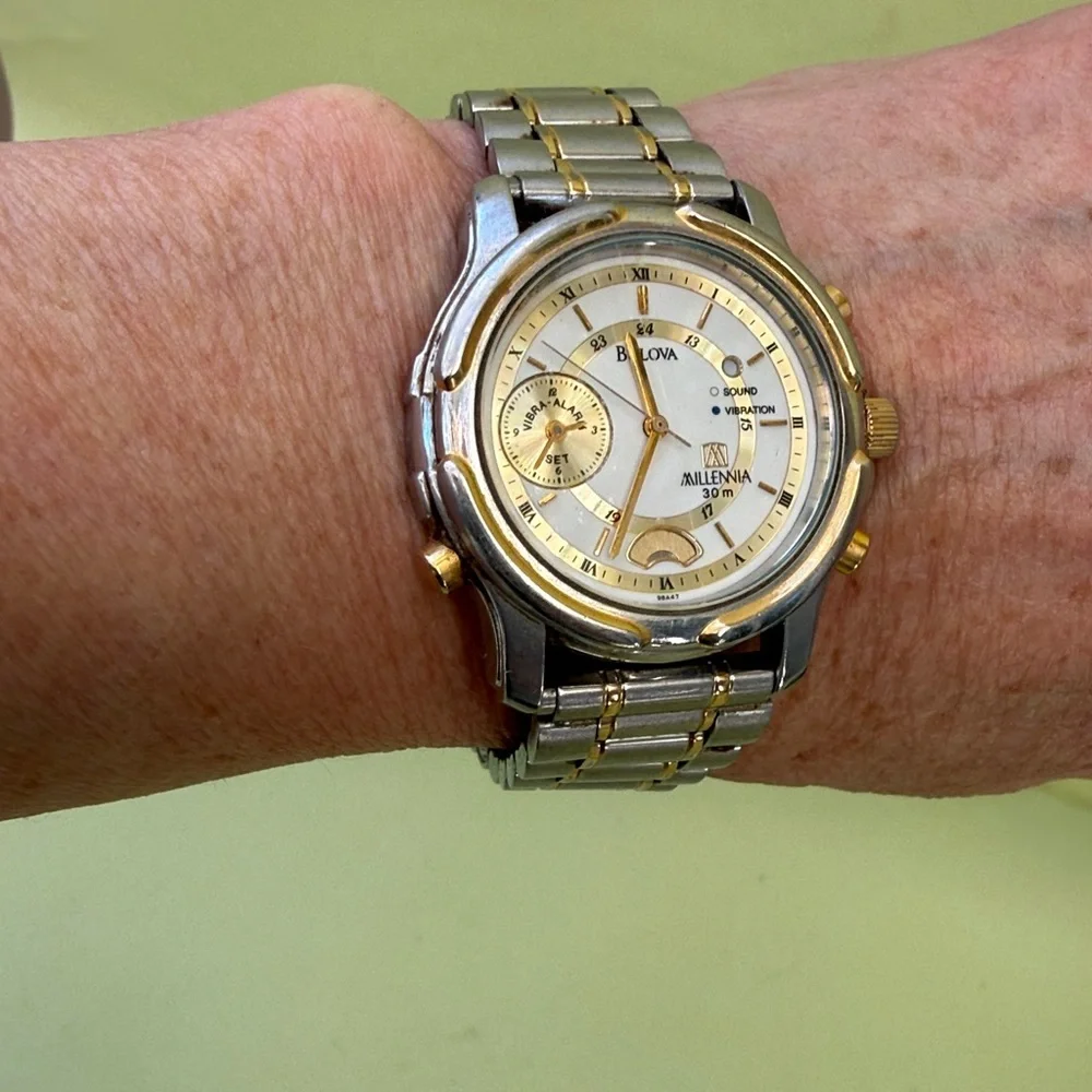 Vintage 90’s Bulova Two-Tone Gold and Silver Watch